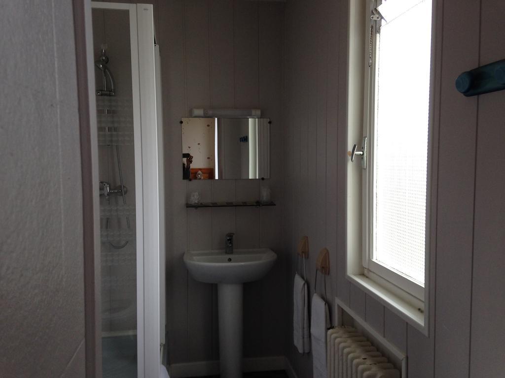 Arcantis Hotel La Residence Cergy Room photo