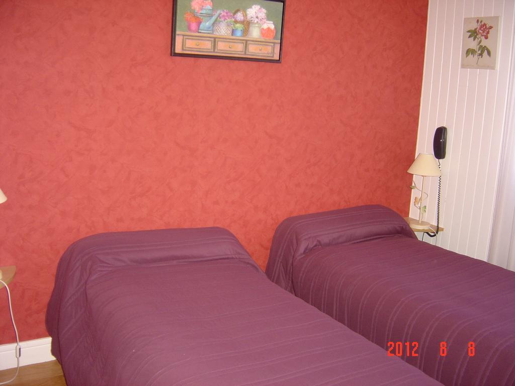 Arcantis Hotel La Residence Cergy Room photo